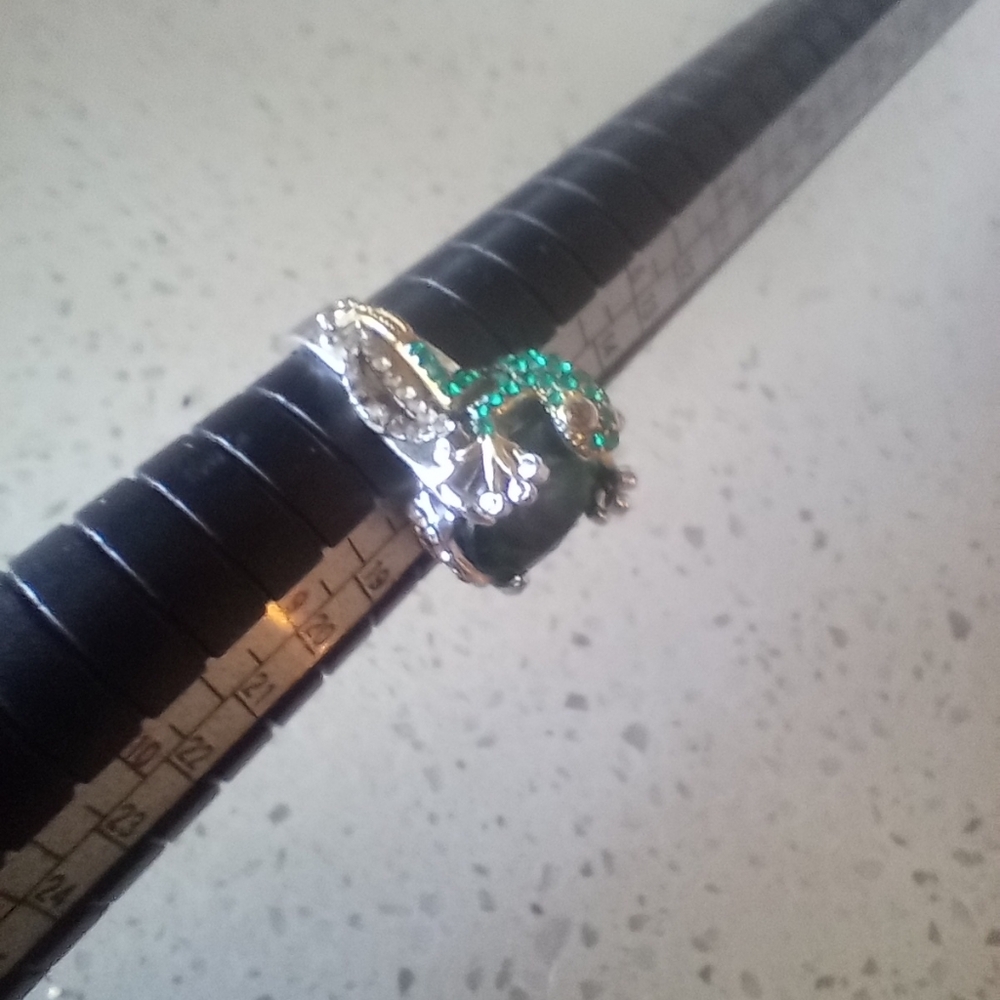 Frog Ring - Picture 4 of 10